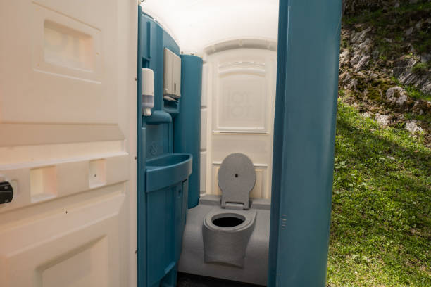Best Construction site porta potty rental  in Denmark, WI